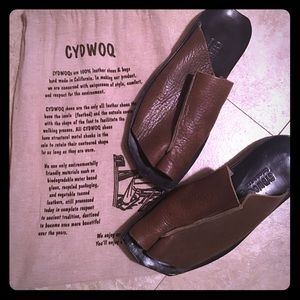 Cydwoq Shoes